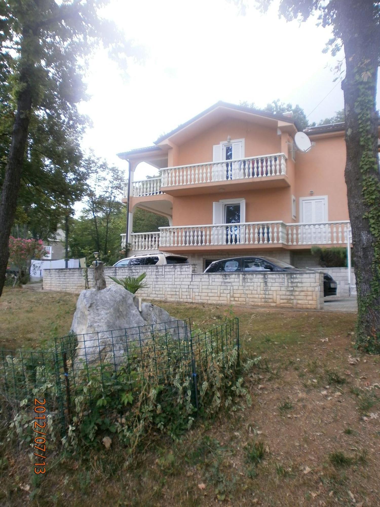 Apartments Viktorija Omišalj Buitenkant foto